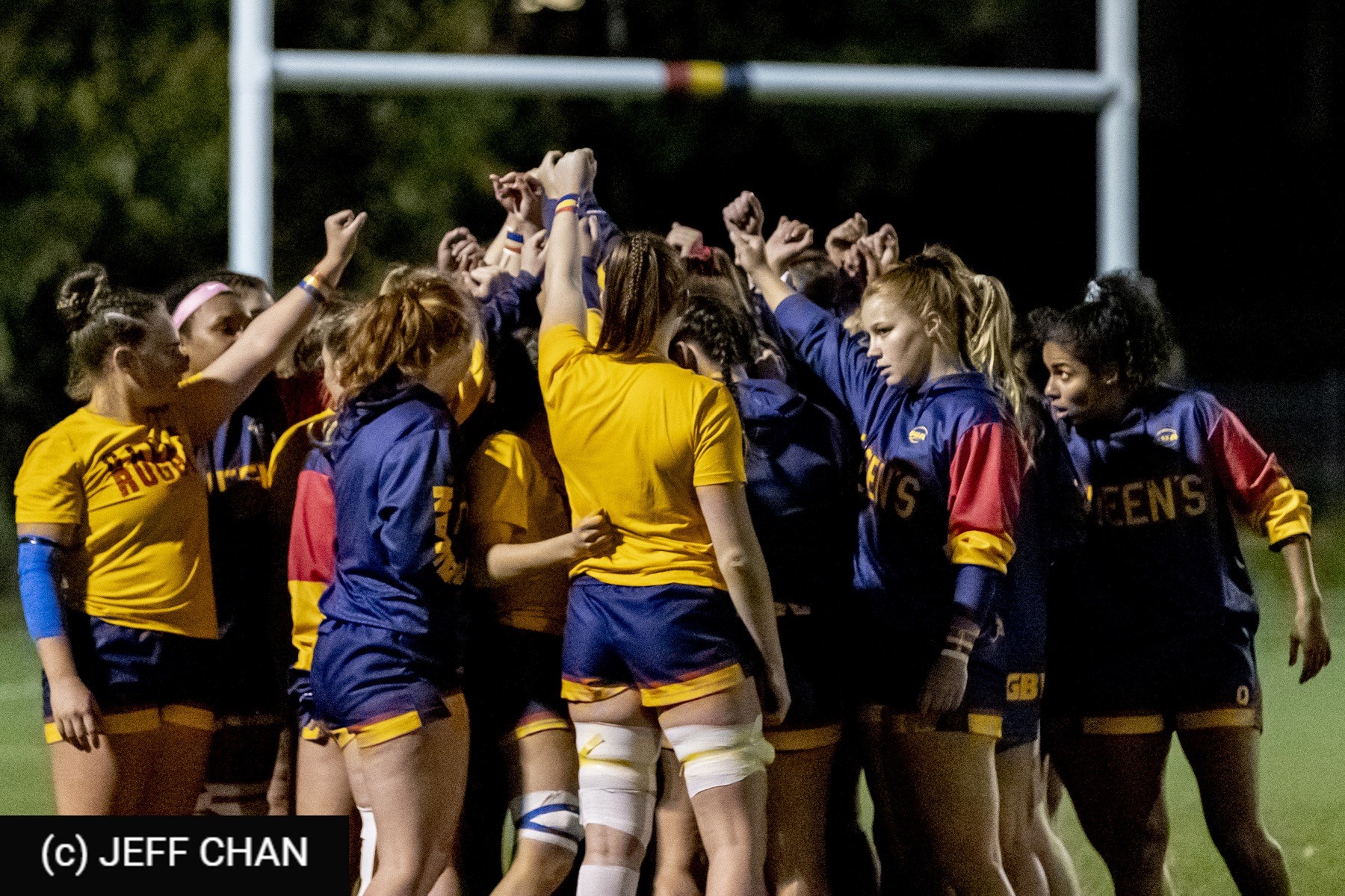  Queen's University - University of Guelph - Rugby - OUA 2022 Queen's (W) vs Guelph Champions (#OUW22QWGU10) Photo by: Jeff Chan | Siuxy Sports 2022-10-28