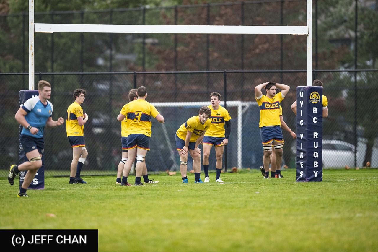 Nicholas CARSON - Mihai RUSU - Dylan YOUNG -  Queen's University - University of Victoria - Rugby - CANUMENS 2018 - Queen's U vs U Victoria by Jeff Chan (#CANUMENS1804) Photo by: Jeff Chan | Siuxy Sports 2018-11-22