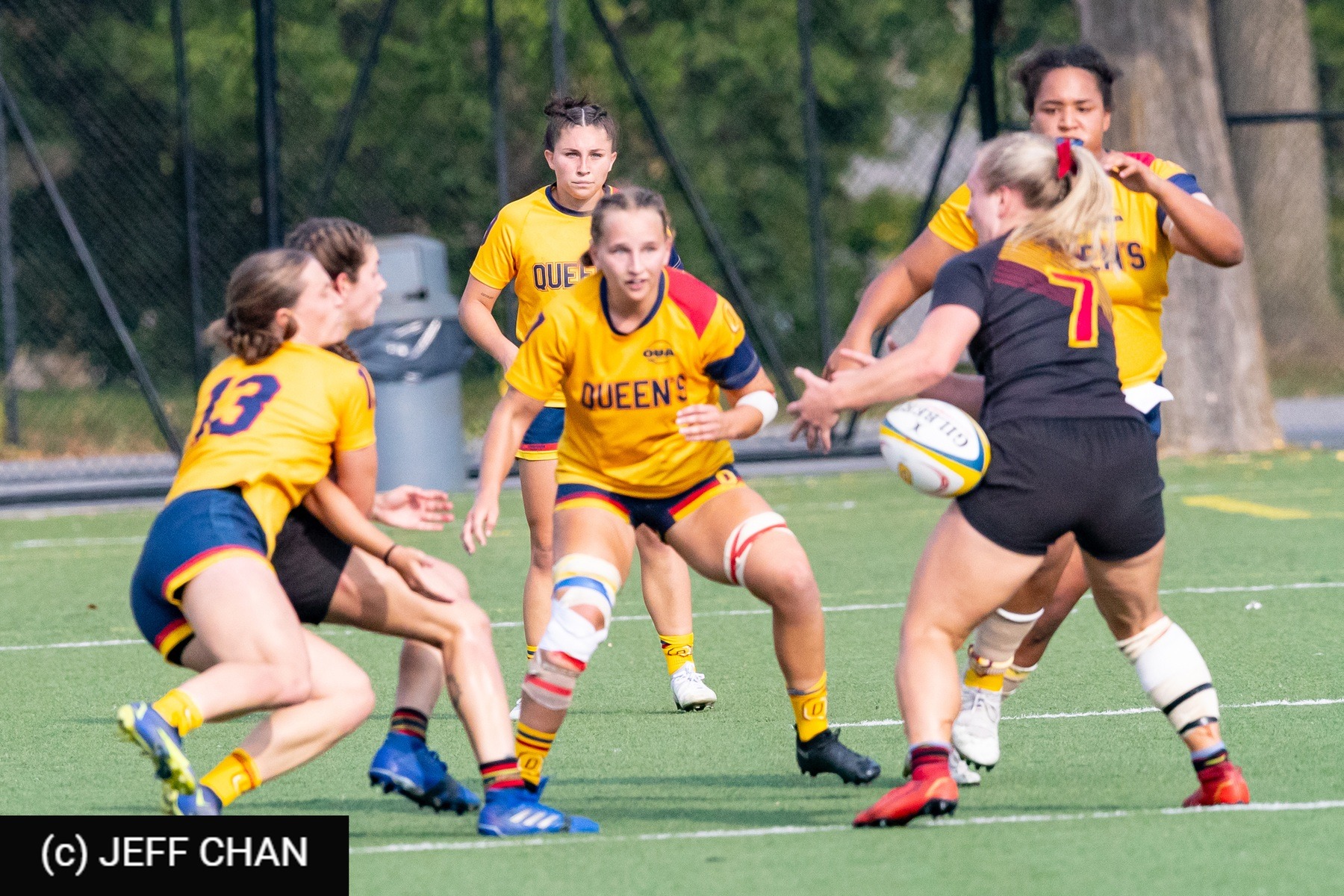  Queen's University - University of Guelph - Rugby - OUA 2023 Queen's (W) vs Guelph (#OUW23QWGU09) Photo by: Jeff Chan | Siuxy Sports 2023-09-23