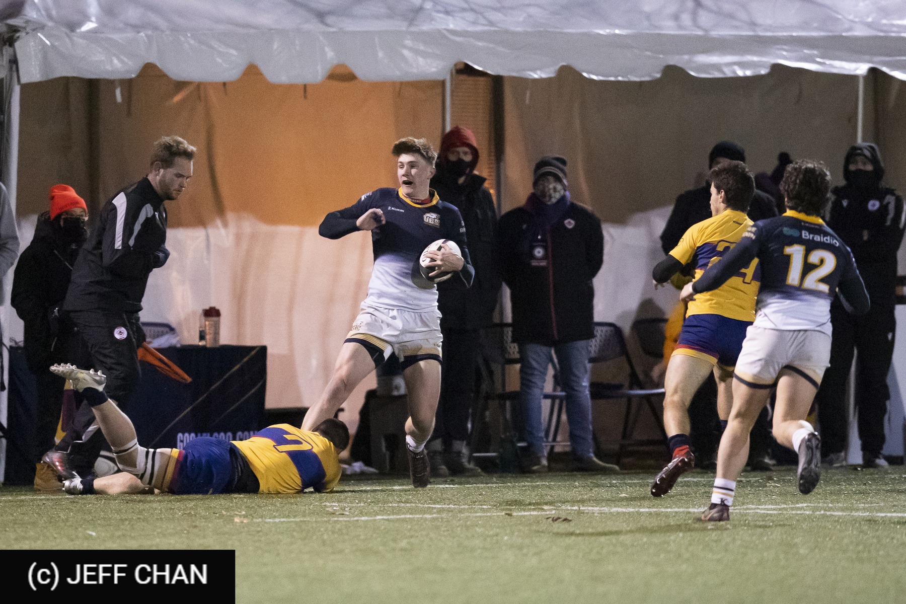  Queen's University - University of British Columbia - Rugby - CANUMENS 2021 - Queen's U vs U British Columbia - by Jeff Chan (#CANUMENS2105) Photo by: Jeff Chan | Siuxy Sports 2021-11-26
