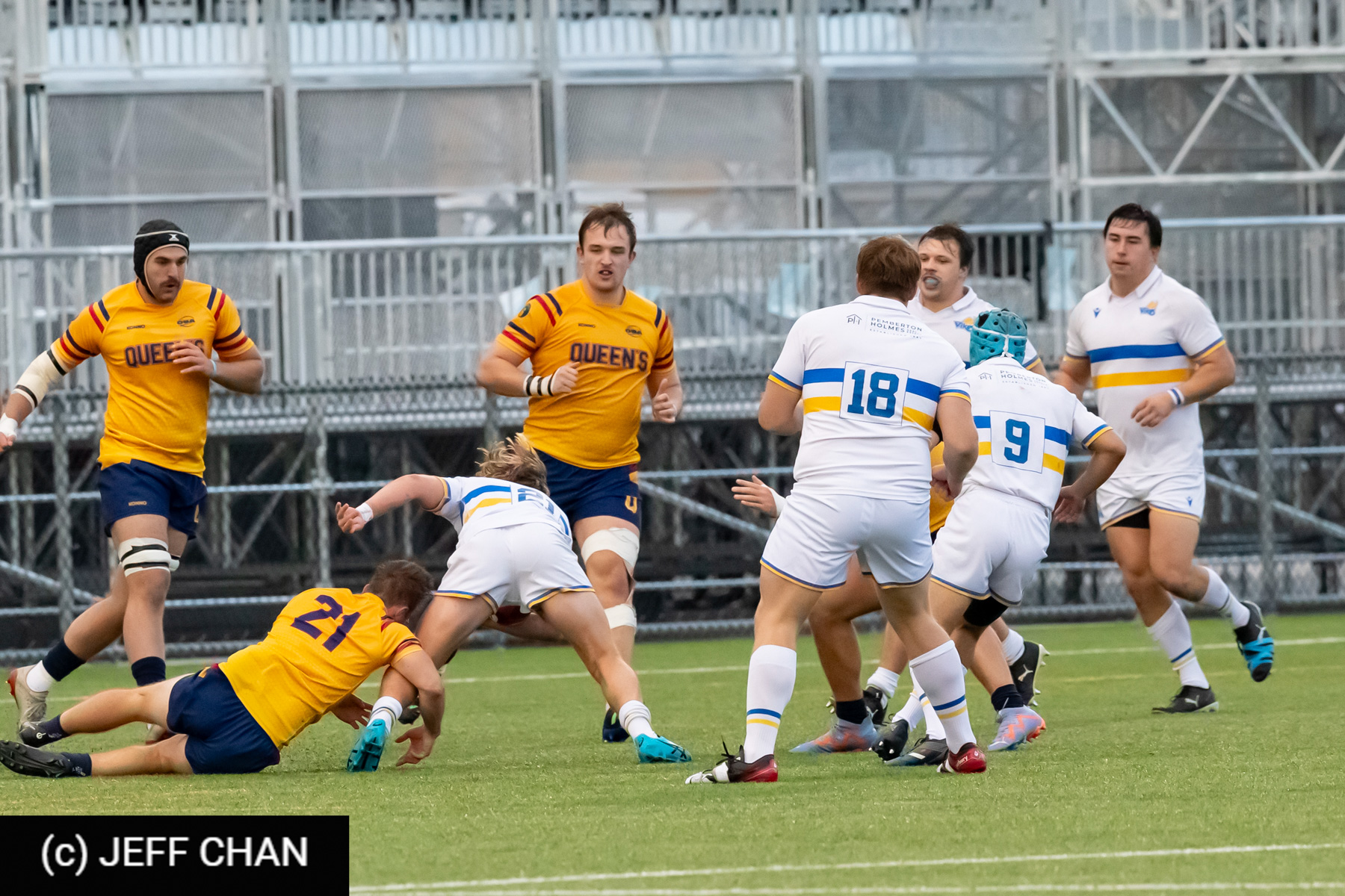 Charles KNAPP DICK - Phoenix MOLLER -  Queen's University - University of Victoria - Rugby - CANUMENS 2023 - Quarter final - Queen's vs UVic by Jeff Chan (#CANUMENS2301) Photo by: Jeff Chan | Siuxy Sports 2023-11-15