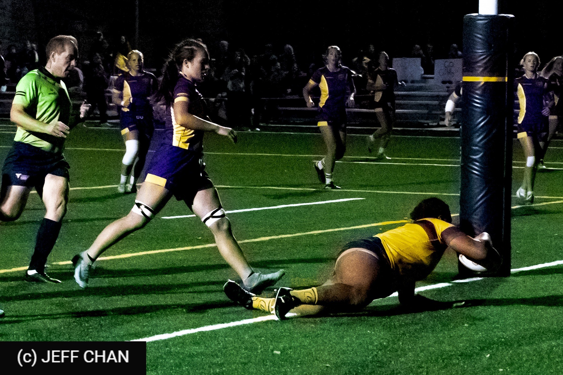  Queen's University - Wilfrid Laurier University - Rugby - OUA 2025 Queen's (W) vs Laurier (#OUW25QWLA10) Photo by: Jeff Chan | Siuxy Sports 2025-10-17