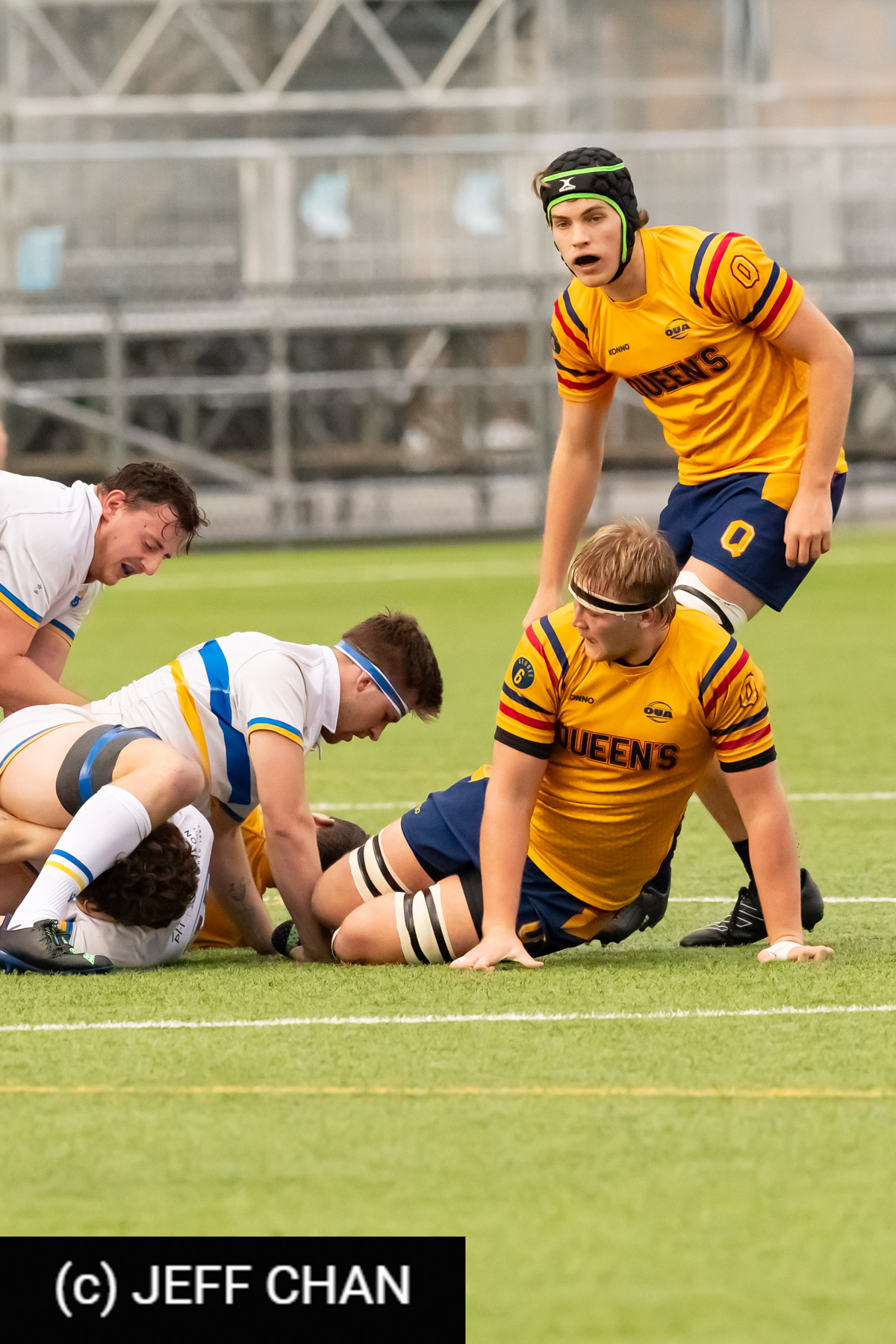 Simon BURNS -  Queen's University - University of Victoria - Rugby - CANUMENS 2023 - Quarter final - Queen's vs UVic by Jeff Chan (#CANUMENS2301) Photo by: Jeff Chan | Siuxy Sports 2023-11-15