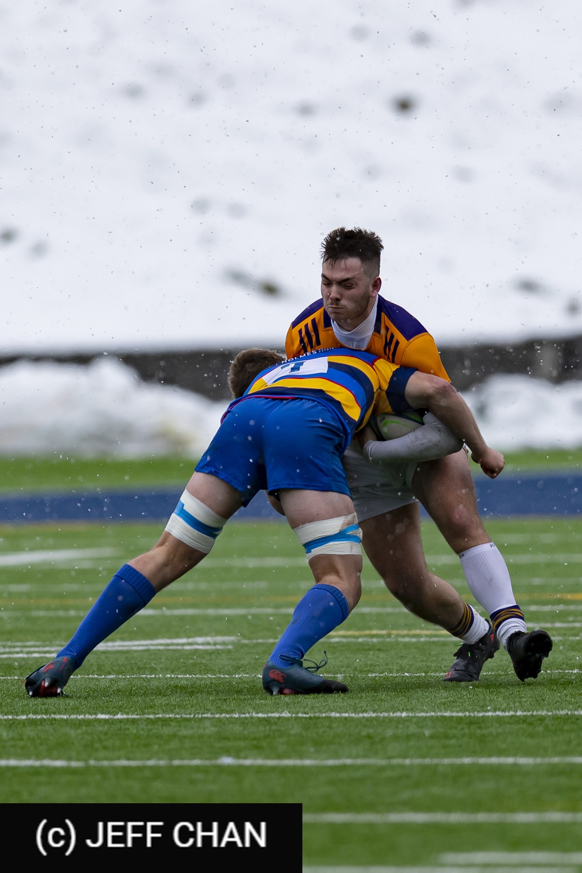 Wyatt BROWN -  University of Victoria - Wilfrid Laurier University - Rugby - CANUMENS 2022 - U Victoria vs W Laurier U -  by Jeff Chan (#CANUMENS2208) Photo by: Jeff Chan | Siuxy Sports 2022-12-02
