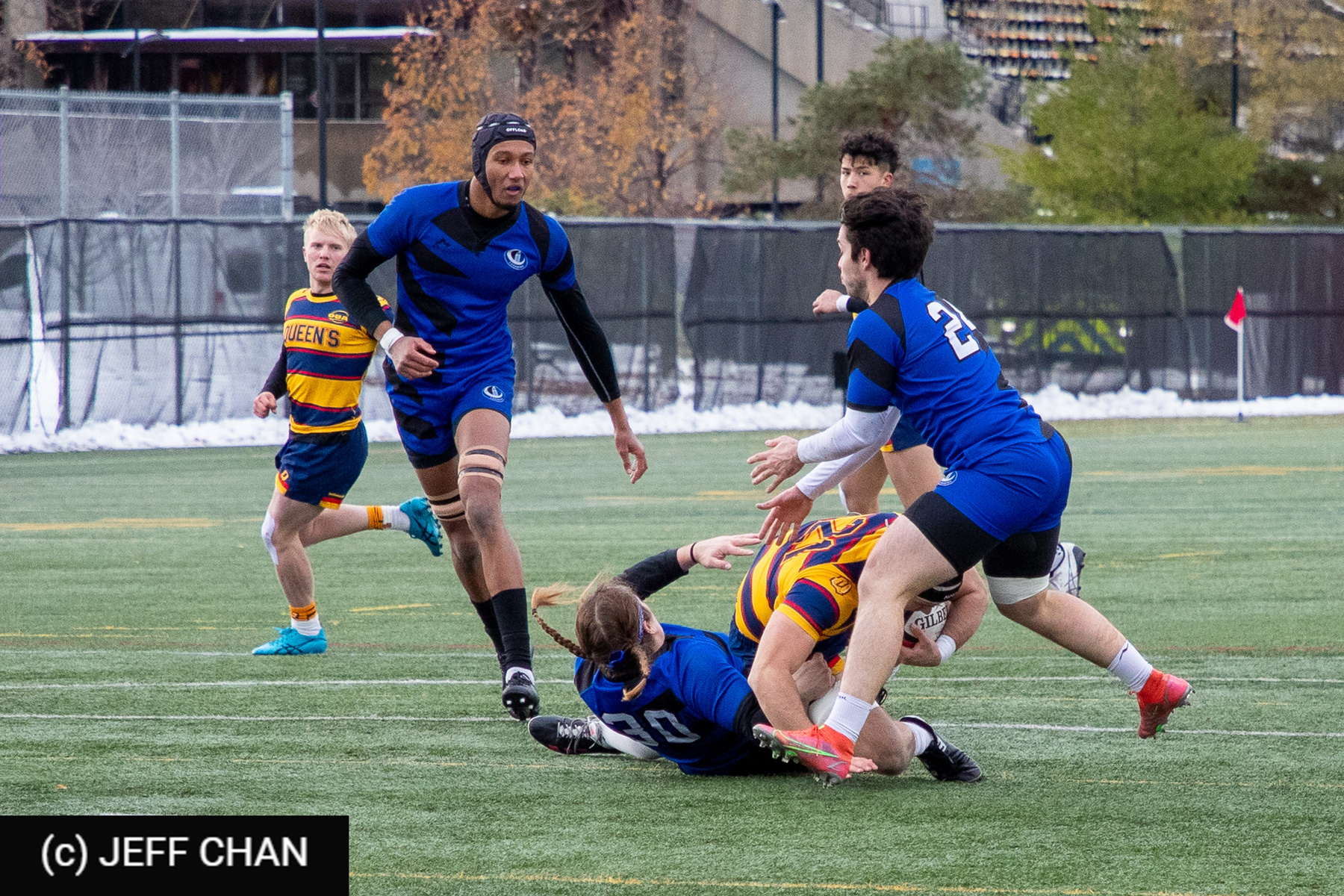 Axel ADJAHI -  Université de Montréal - Queen's University - Rugby - CANUMENS 2025 - Université de Montréal vs Queen's University - Game#10 by Jeff Chan (#CANUMENS2560) Photo by: Jeff Chan | Siuxy Sports 2025-11-16