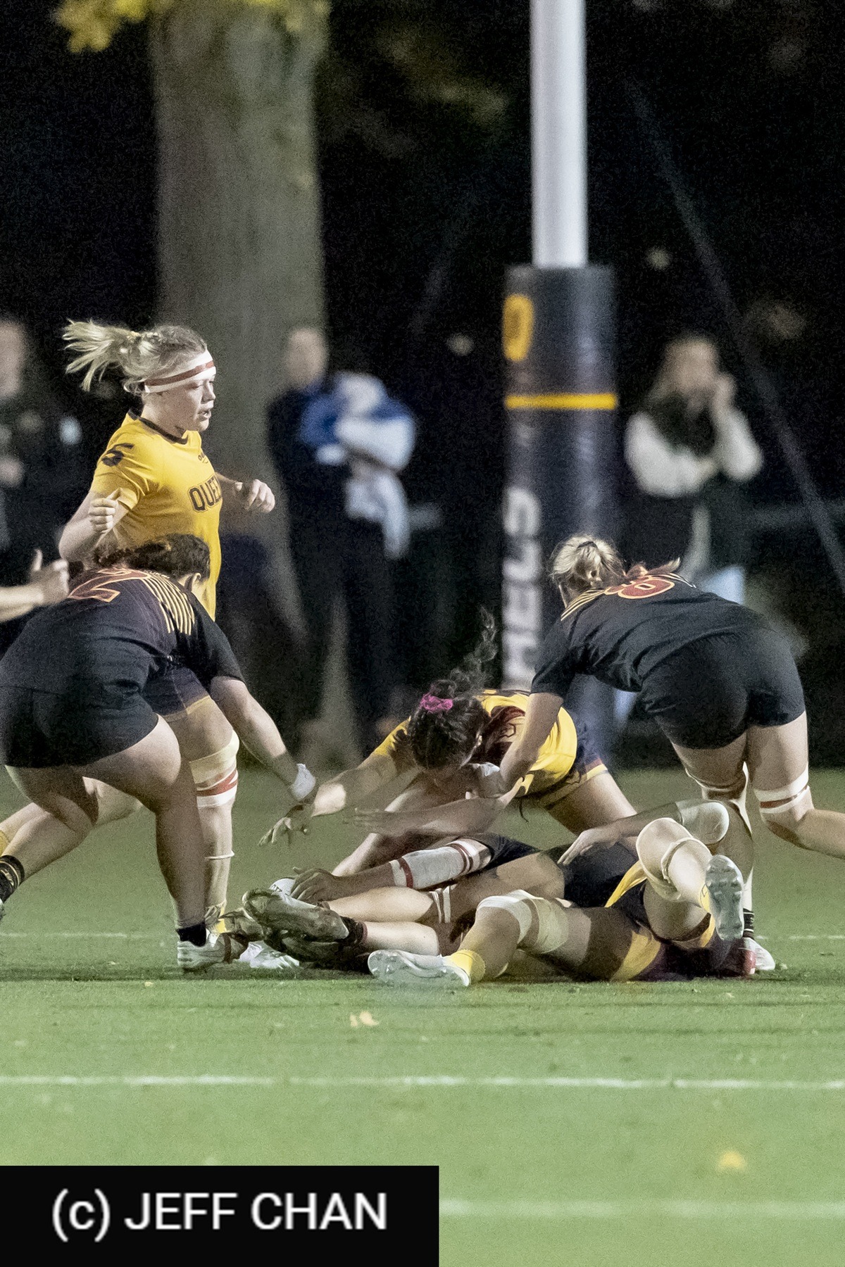  Queen's University - University of Guelph - Rugby - OUA 2023 Queen's (W) vs Guelph Final (#OUW23QWGU10) Photo by: Jeff Chan | Siuxy Sports 2023-10-27