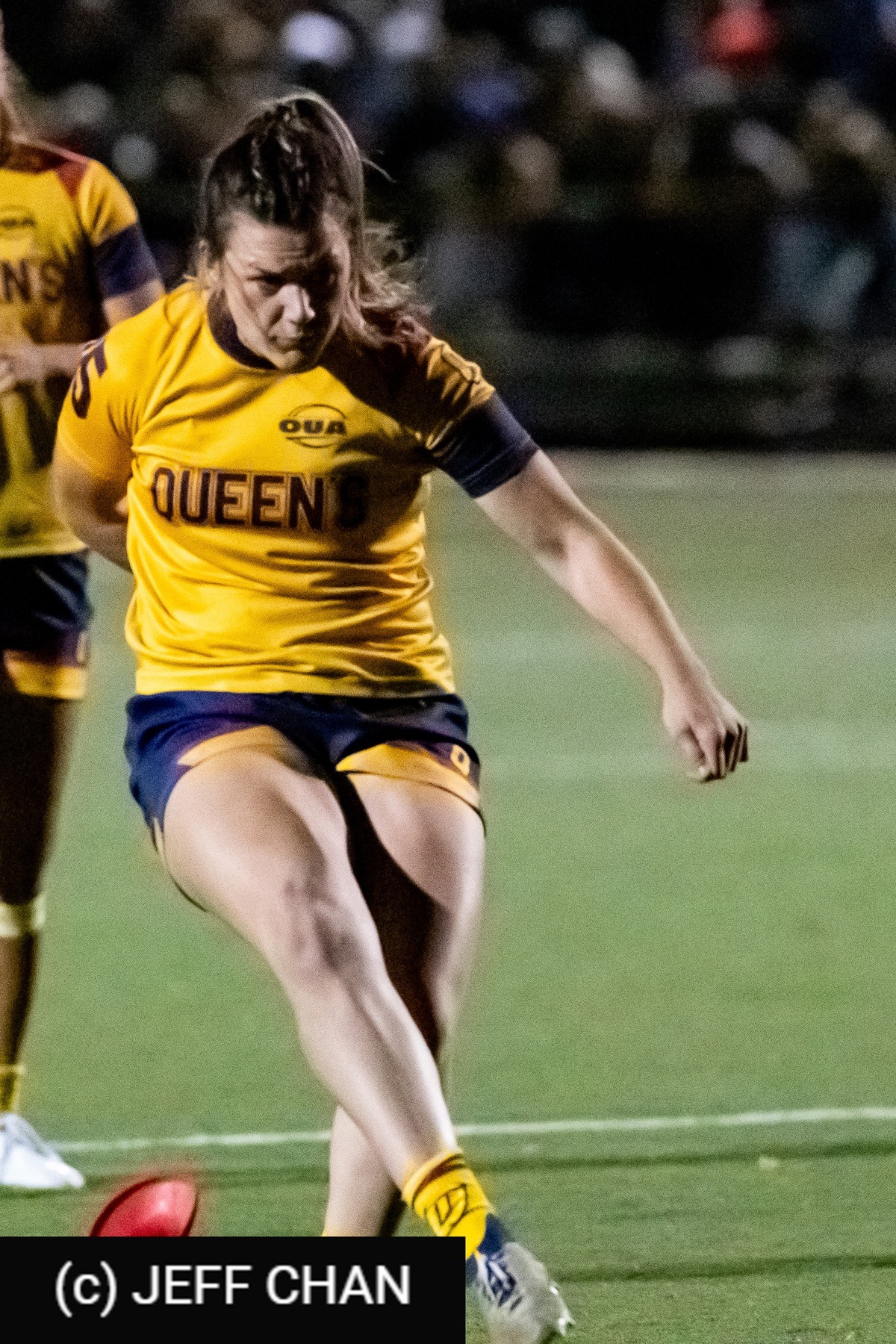  Queen's University - University of Western Ontario - Rugby - OUA 2024 Queen's (W) vs Western (#OUW24QWWE10) Photo by: Jeff Chan | Siuxy Sports 2024-10-18