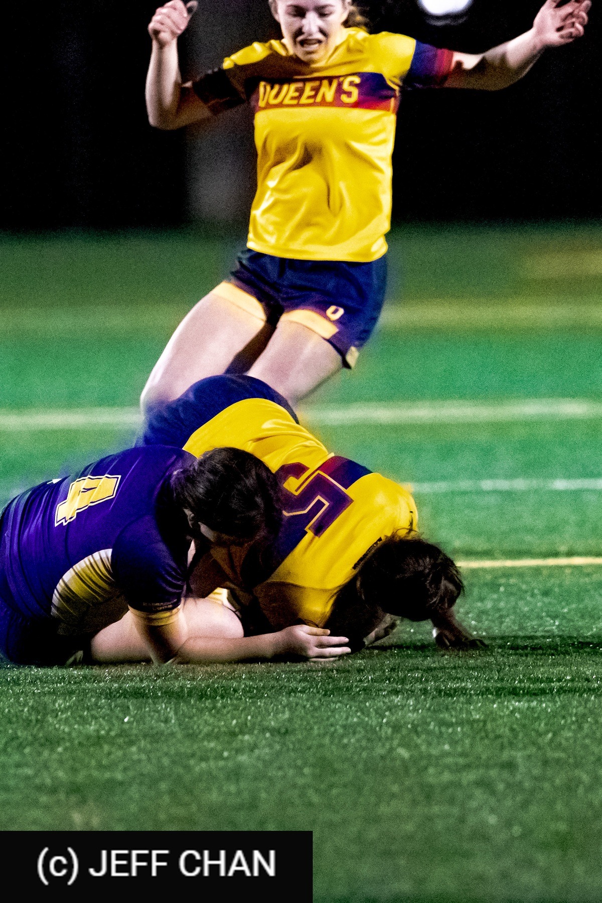  Queen's University - Wilfrid Laurier University - Rugby - OUA 2025 Queen's (W) vs Laurier (#OUW25QWLA10) Photo by: Jeff Chan | Siuxy Sports 2025-10-17