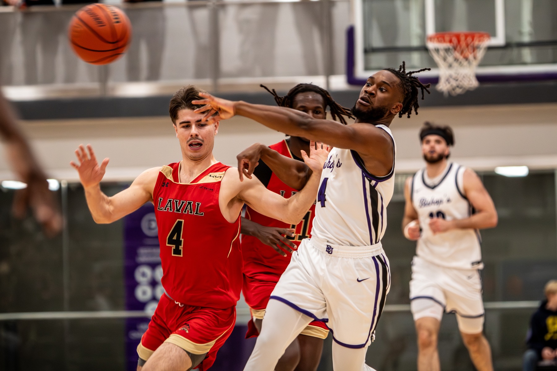  Bishop's University - Université Laval - Basketball - RSEQ 2025 - Basketball U M - Bishop's vs Laval (#RSEQ25BUMBL11) Photo by: Erin Jefferies | Siuxy Sports 2025-11-06