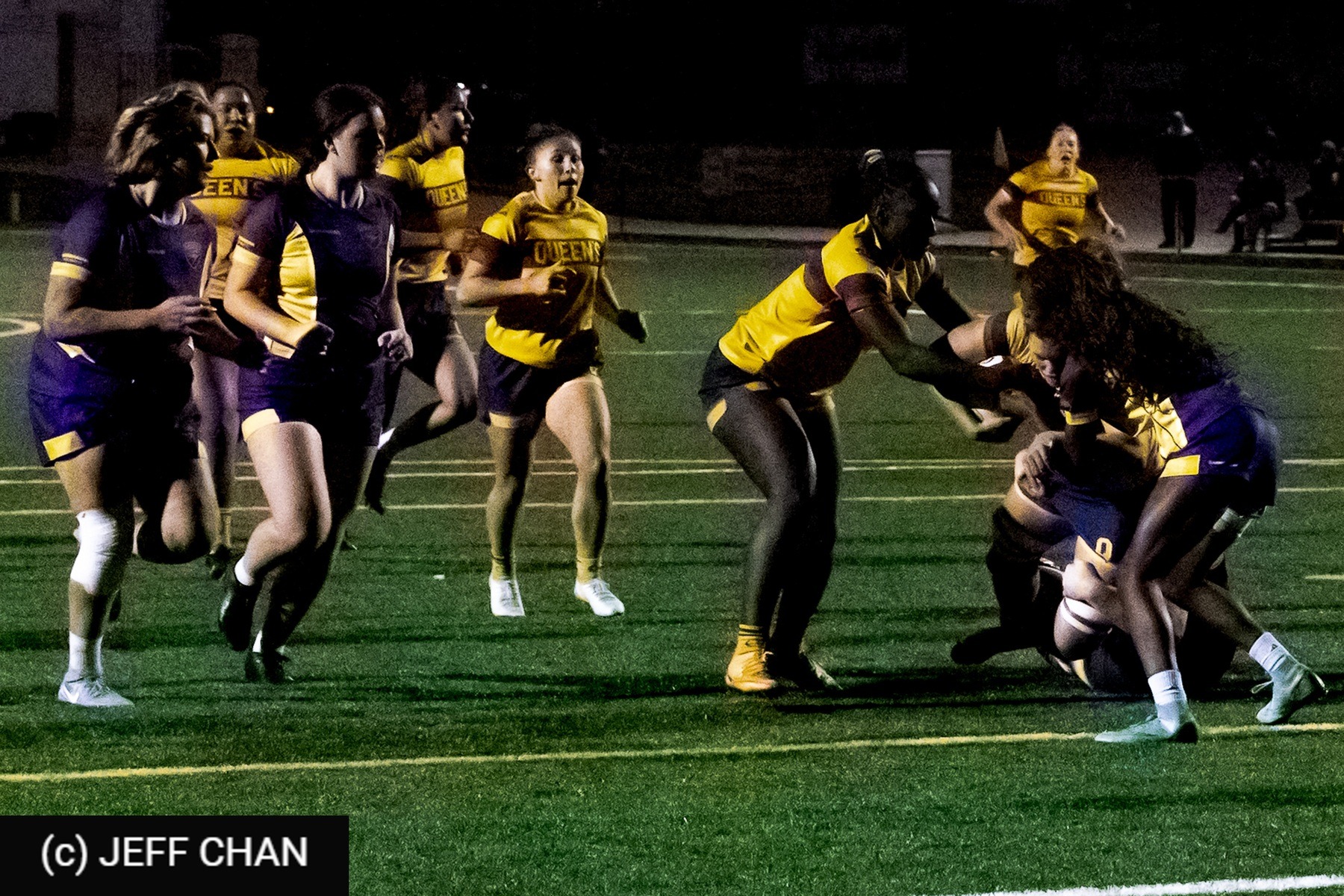  Queen's University - Wilfrid Laurier University - Rugby - OUA 2025 Queen's (W) vs Laurier (#OUW25QWLA10) Photo by: Jeff Chan | Siuxy Sports 2025-10-17