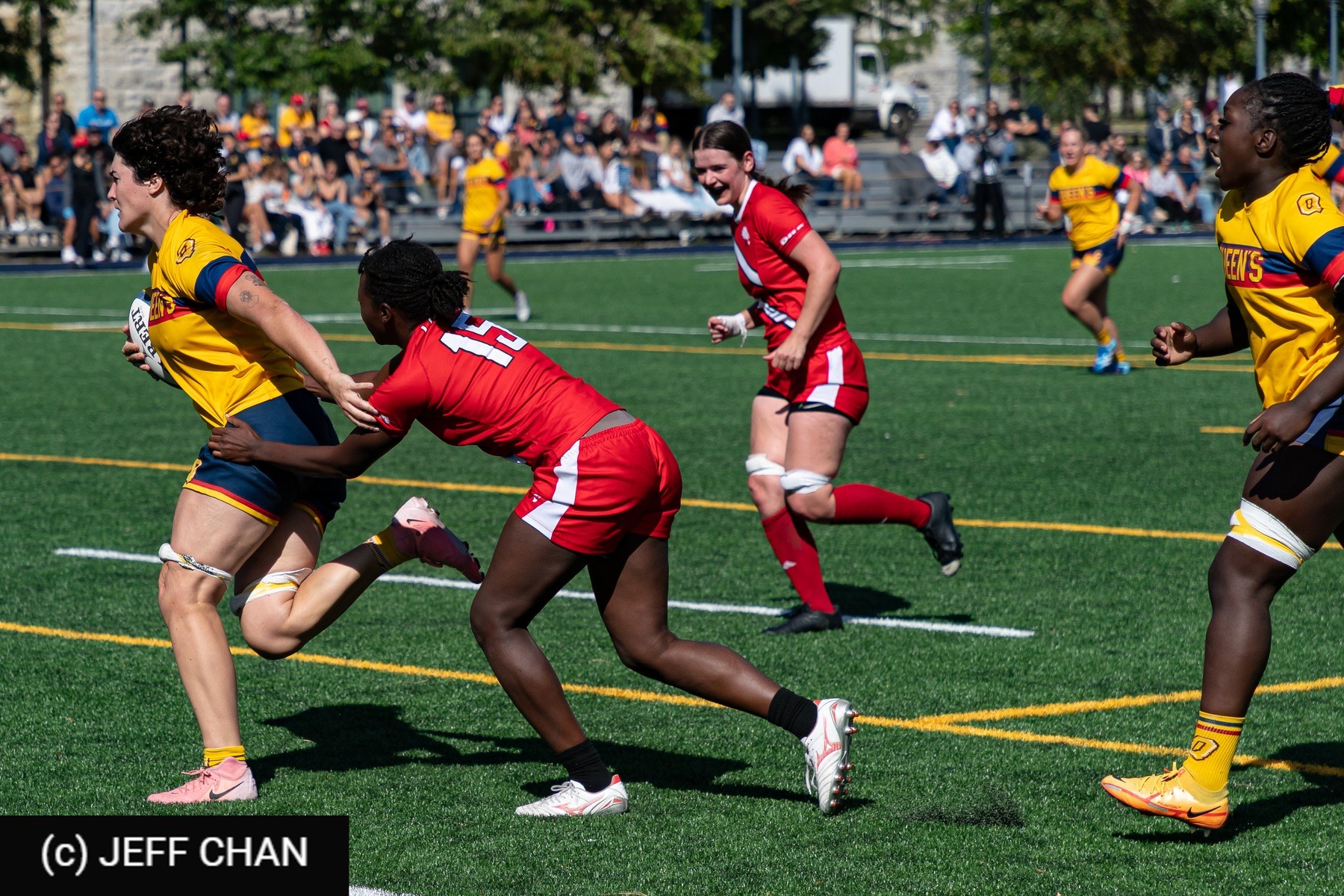  Queen's University - York University - Rugby - OUA 2025 Queen's (W) vs York (#OUW25QWYO09) Photo by: Jeff Chan | Siuxy Sports 2025-09-06