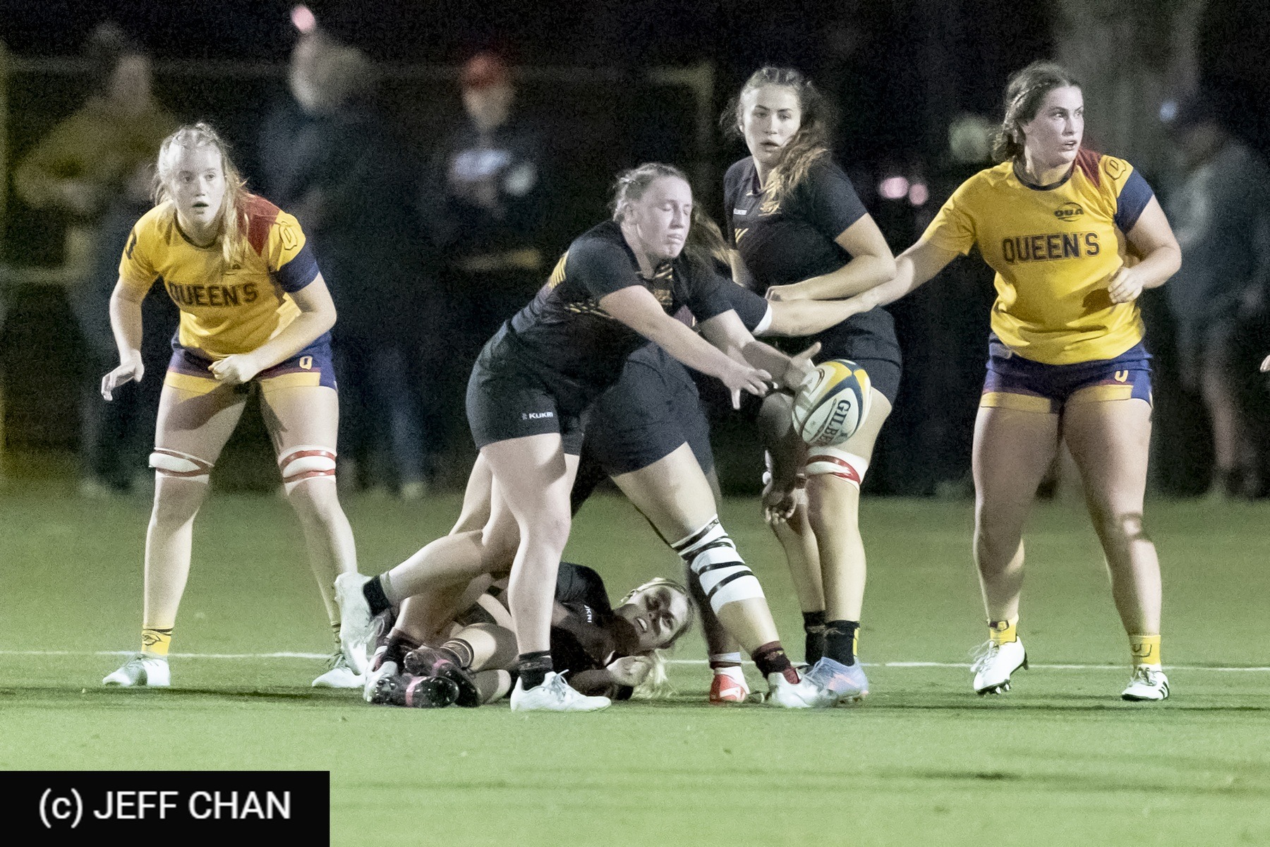  Queen's University - University of Guelph - Rugby - OUA 2023 Queen's (W) vs Guelph Final (#OUW23QWGU10) Photo by: Jeff Chan | Siuxy Sports 2023-10-27