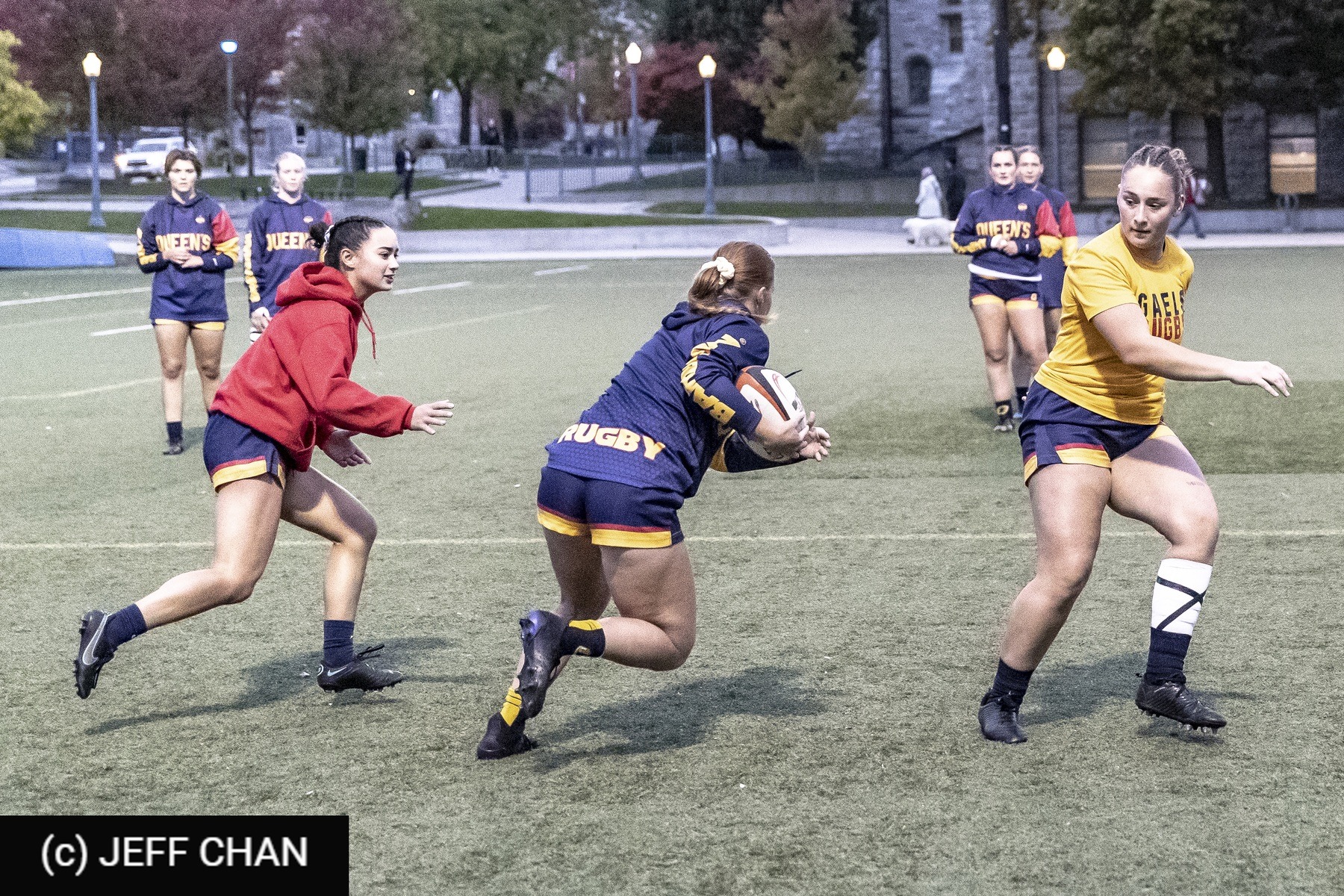  Queen's University - Trent University - Rugby - OUA 2022 Queen's (W) vs Trent (#OUW22QWTR10) Photo by: Jeff Chan | Siuxy Sports 2022-10-07