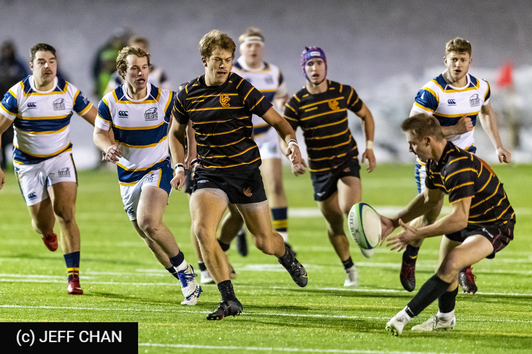 Ethan BERRY - Flynn HEYES - Kaiden POWELL -  University of British Columbia - University of Calgary - Rugby - CANUMENS 2022 - U British Columbia vs  U Calgary -  by Jeff Chan (#CANUMENS2202) Photo by: Jeff Chan | Siuxy Sports 2022-11-30