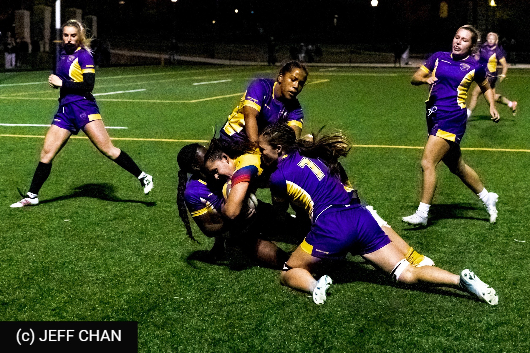  Queen's University - Wilfrid Laurier University - Rugby - OUA 2025 Queen's (W) vs Laurier (#OUW25QWLA10) Photo by: Jeff Chan | Siuxy Sports 2025-10-17