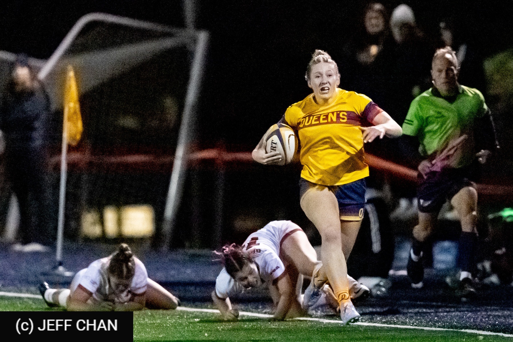  Queen's University - University of Guelph - Rugby - OUA 2025 Queen's (W) vs Guelph (#OUW25QWGU10) Photo by: Jeff Chan | Siuxy Sports 2025-10-24