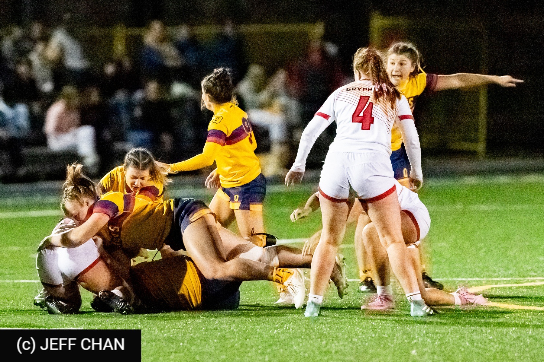  Queen's University - University of Guelph - Rugby - OUA 2025 Queen's (W) vs Guelph (#OUW25QWGU10) Photo by: Jeff Chan | Siuxy Sports 2025-10-24