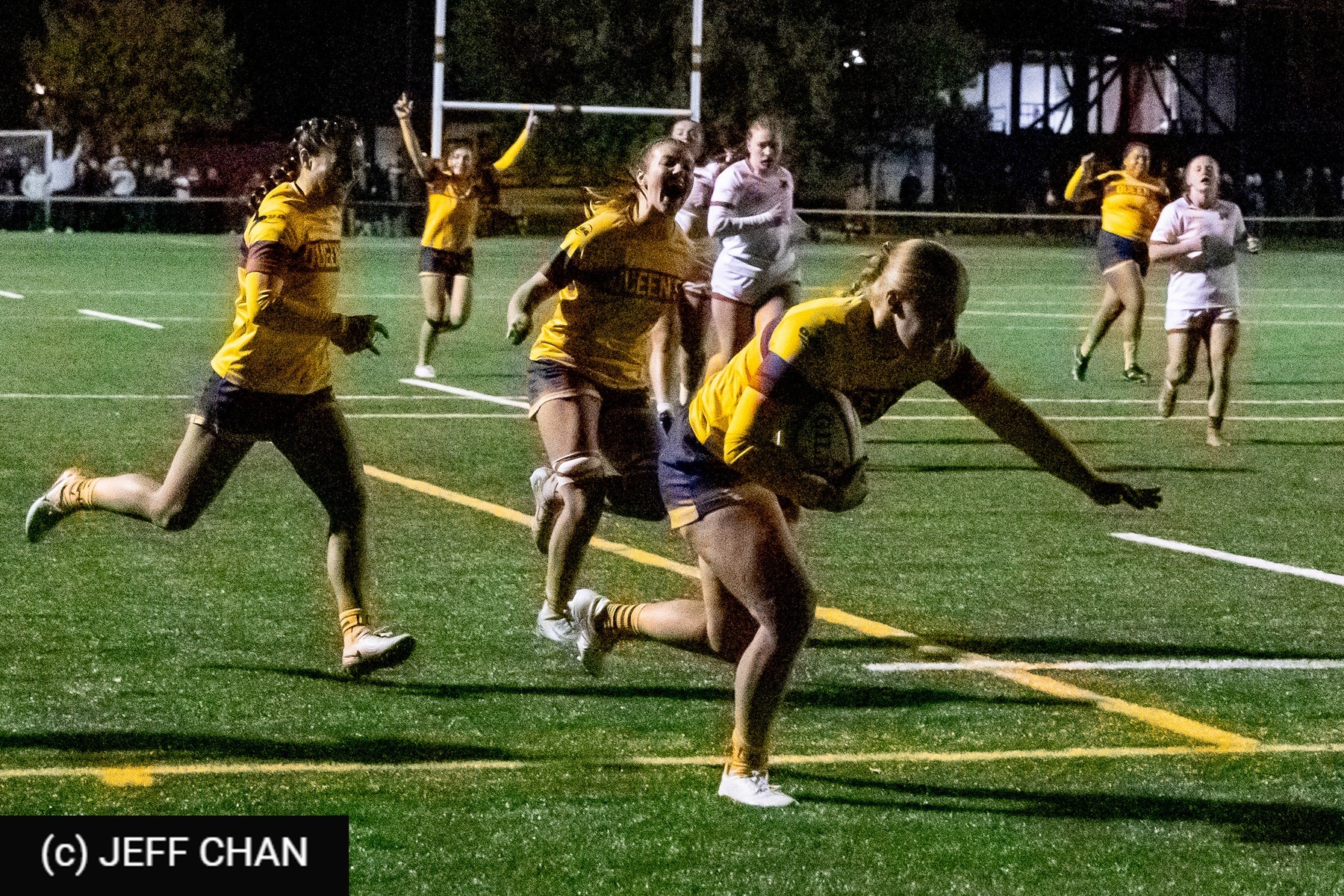  Queen's University - University of Guelph - Rugby - OUA 2025 Queen's (W) vs Guelph (#OUW25QWGU10) Photo by: Jeff Chan | Siuxy Sports 2025-10-24
