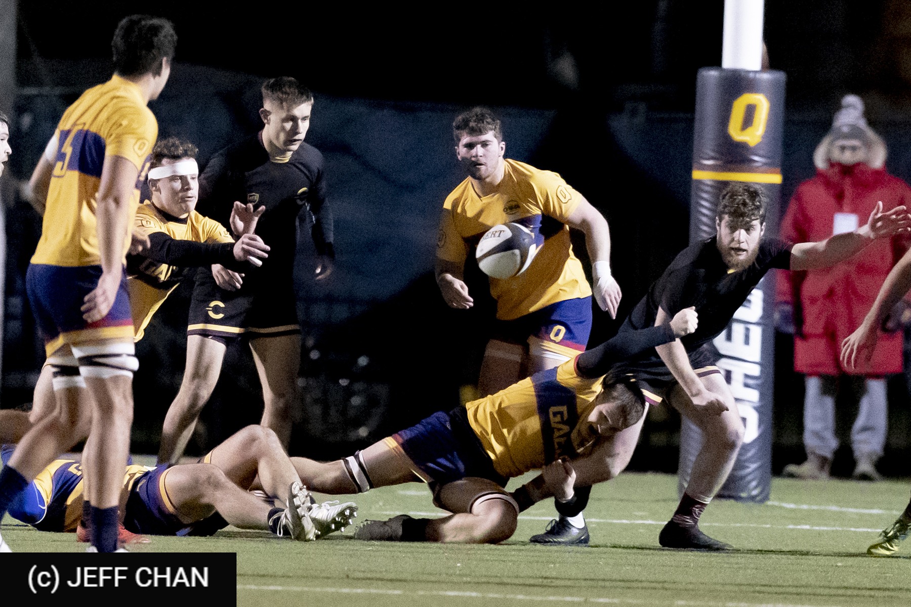  Queen's University - Université Concordia - Rugby - CANUMENS 2021 - Queen's U vs Concordia U - by Jeff Chan (#CANUMENS2104) Photo by: Jeff Chan | Siuxy Sports 2021-11-24