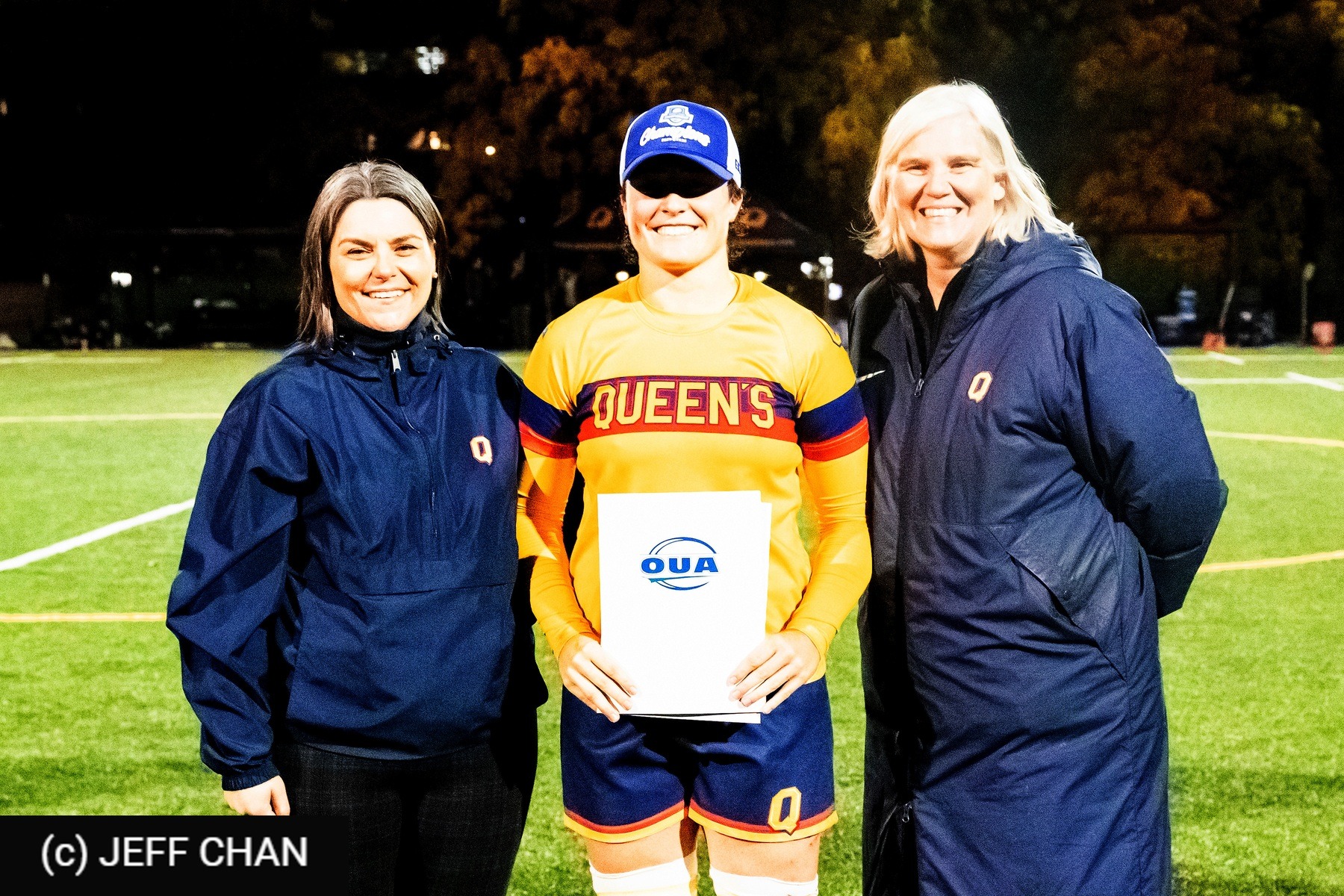  Queen's University - University of Guelph - Rugby - OUA 2025 Queen's (W) vs Guelph (#OUW25QWGU10) Photo by: Jeff Chan | Siuxy Sports 2025-10-24