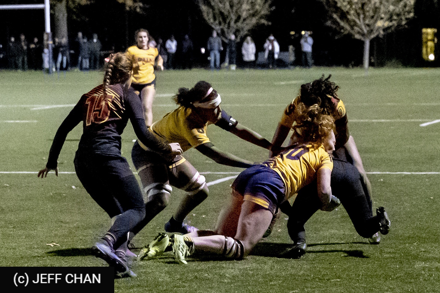  Queen's University - University of Guelph - Rugby - OUA 2022 Queen's (W) vs Guelph Champions (#OUW22QWGU10) Photo by: Jeff Chan | Siuxy Sports 2022-10-28