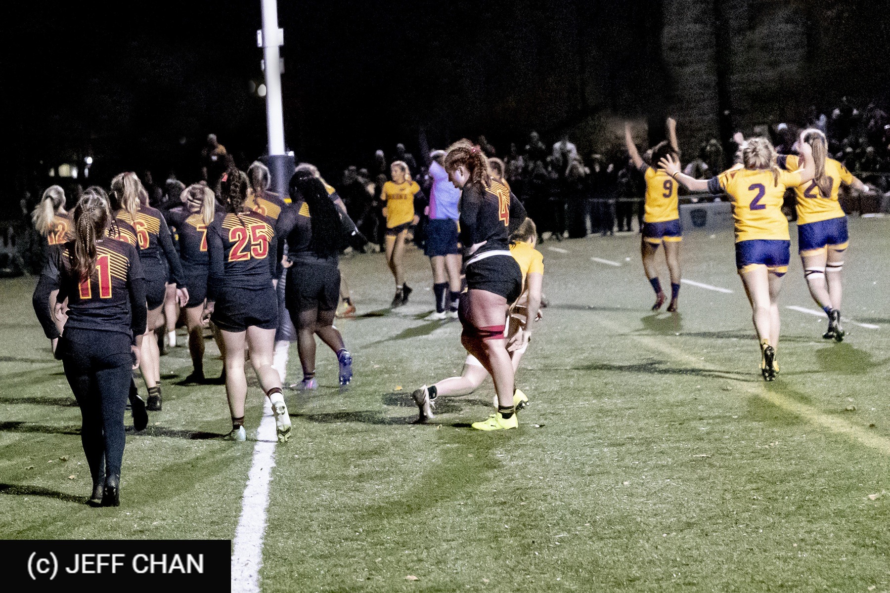  Queen's University - University of Guelph - Rugby - OUA 2022 Queen's (W) vs Guelph Champions (#OUW22QWGU10) Photo by: Jeff Chan | Siuxy Sports 2022-10-28