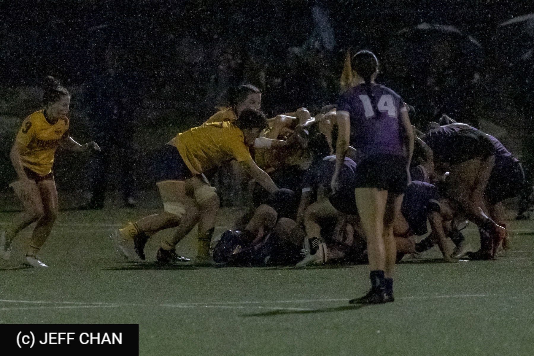  Queen's University - University of Western Ontario - Rugby - OUA 2023 Queen's (W) vs Western Semi (#OUW23QWWE10) Photo by: Jeff Chan | Siuxy Sports 2023-10-20