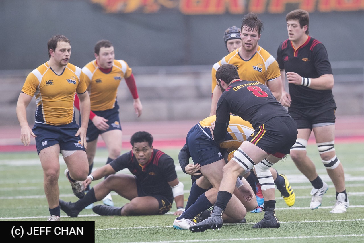 Thomas Di FIORE - MacKenzie KEA -  University of Victoria - University of Guelph - Rugby - CANUMENS 2017 - U Victoria vs U Guelph - by Jeff Chan (#CANUMENS1702) Photo by: Jeff Chan | Siuxy Sports 2017-11-18