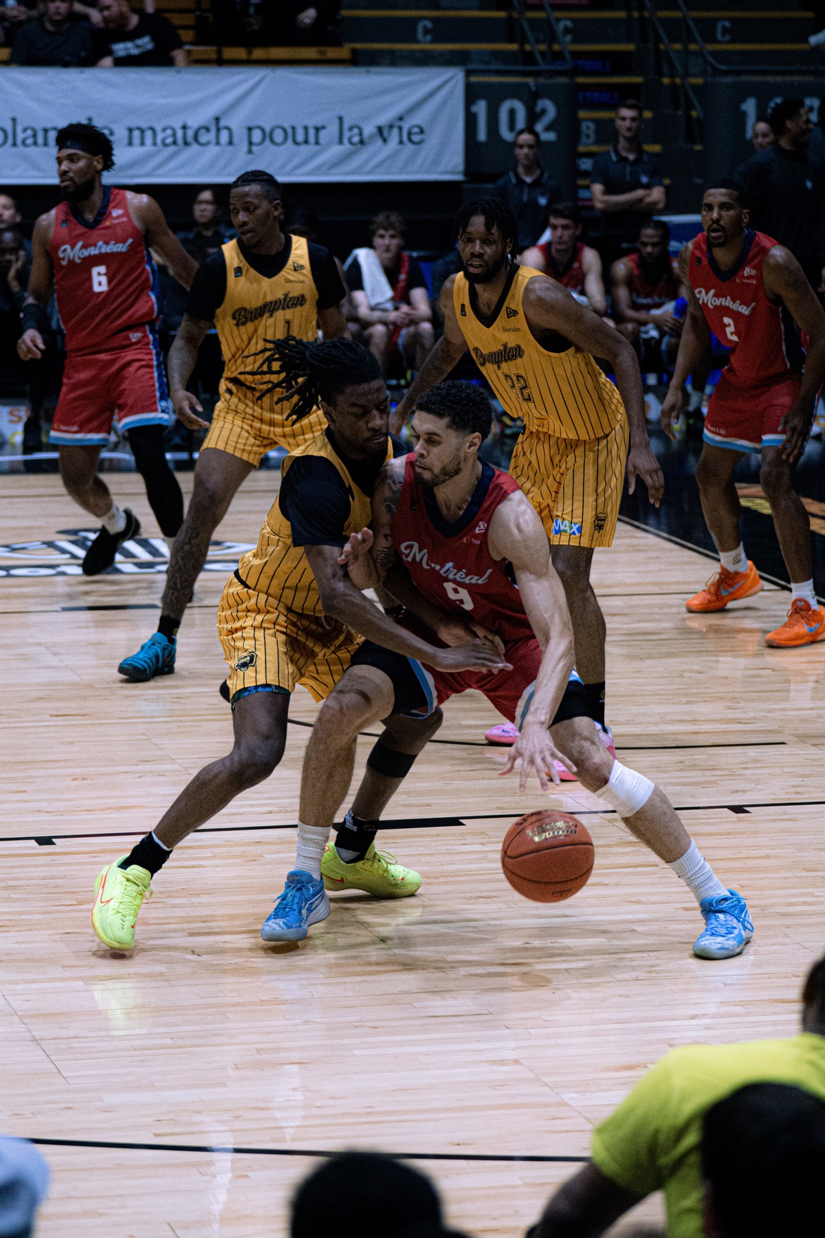 Guillaume BOUCARD - Michael HUGHES -  Montreal - Brampton - Basketball - CEBL 2026 - Alliance Montréal vs Brampton Honey Badgers (#CEBL26AMBHB6) Photo by: m9 .pix | Siuxy Sports 2026-06-10